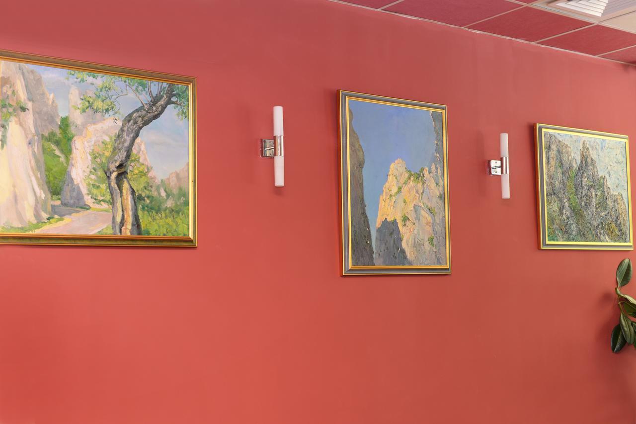 Family Art-Hotel Zora Vratsa Экстерьер фото