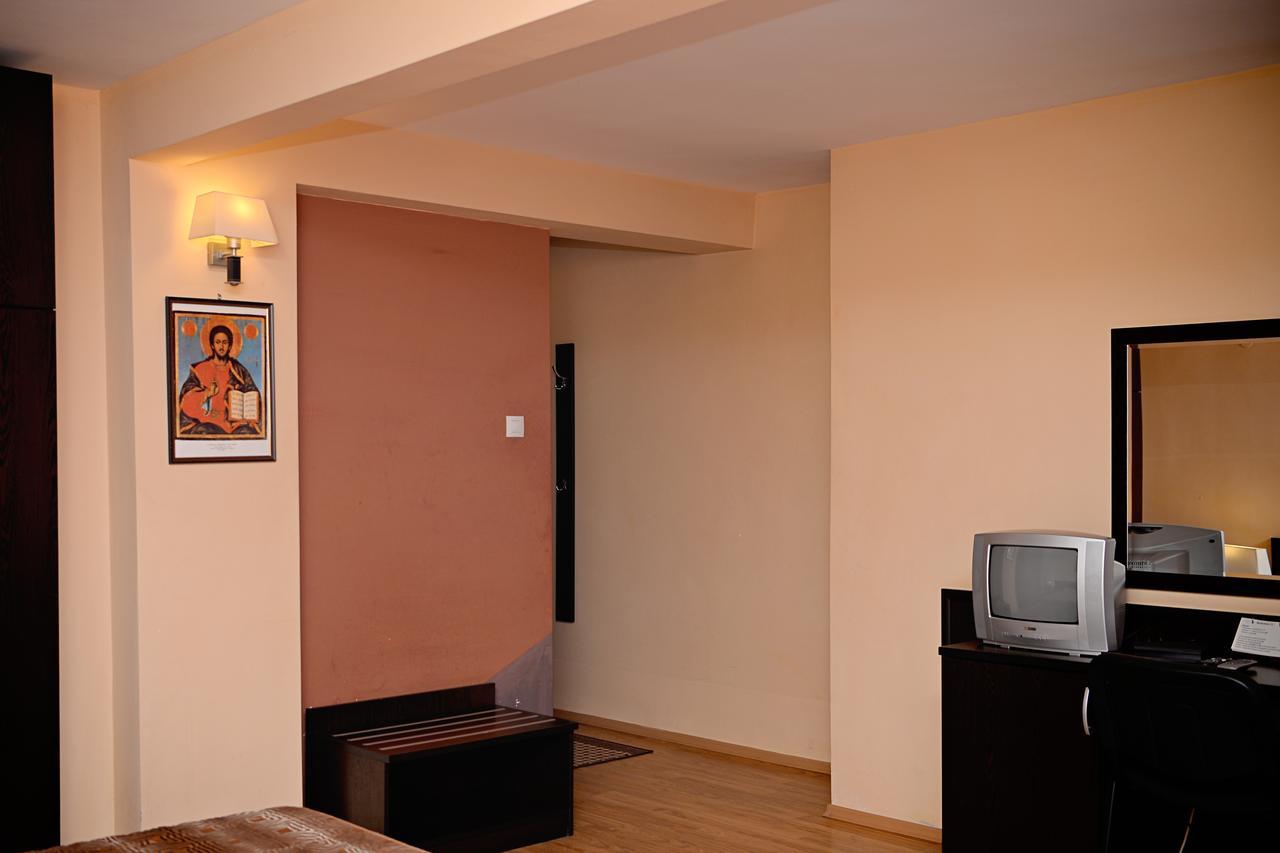 Family Art-Hotel Zora Vratsa Экстерьер фото