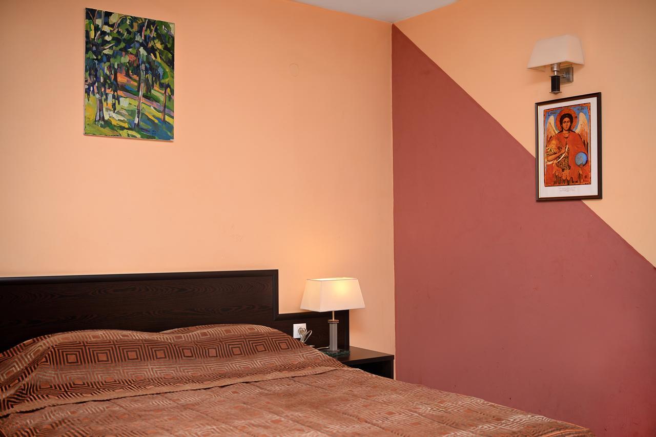 Family Art-Hotel Zora Vratsa Экстерьер фото