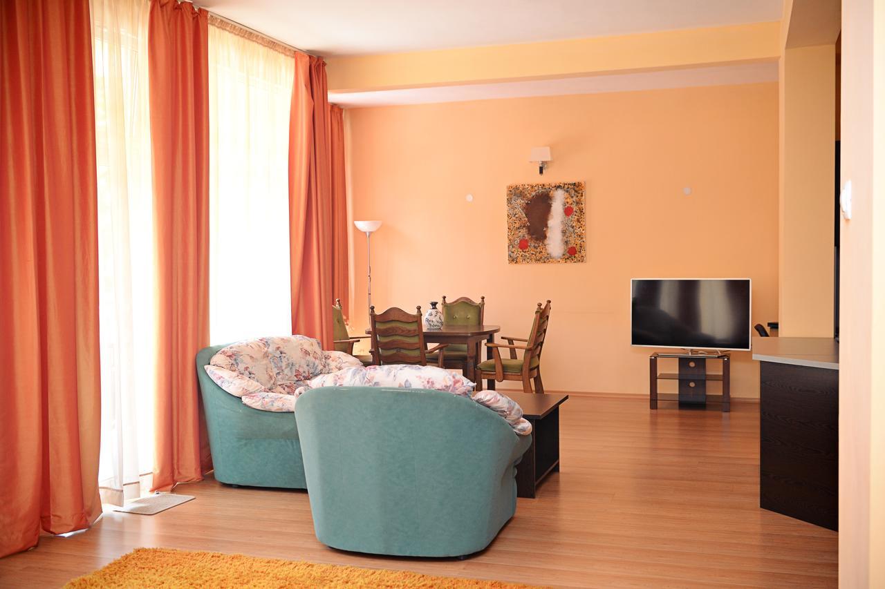 Family Art-Hotel Zora Vratsa Экстерьер фото